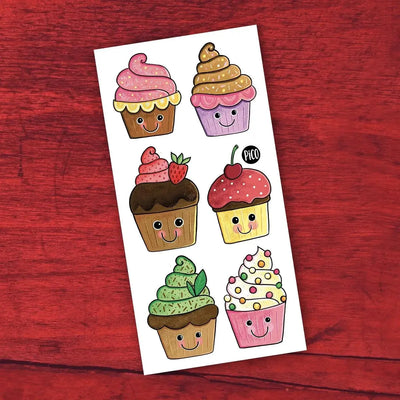 Tatouages temporaires des petits gâteaux gourmands par PiCO Tatouages temporaires. Design réalisé au Québec. / Gourmet cupcake temporary tattoos by PiCO Temporary Tattoos. Design made in Canada.