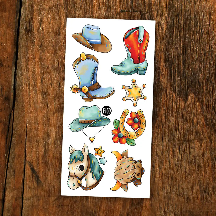 Tatouages Western avec bottes, chapeaux de cowboy et chevaux