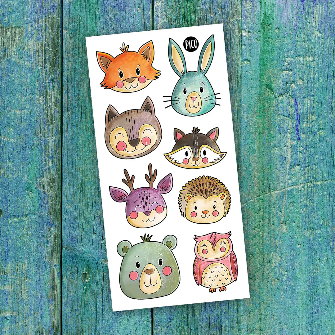 Tatouages temporaires animaux de la forêt, renard, lapin, raton laveur, cerf, porc-épic et hibou pour enfants.

Forest animals temporary tattoos, fox, rabbit, raccoon, deer, porcupine and owl for kids